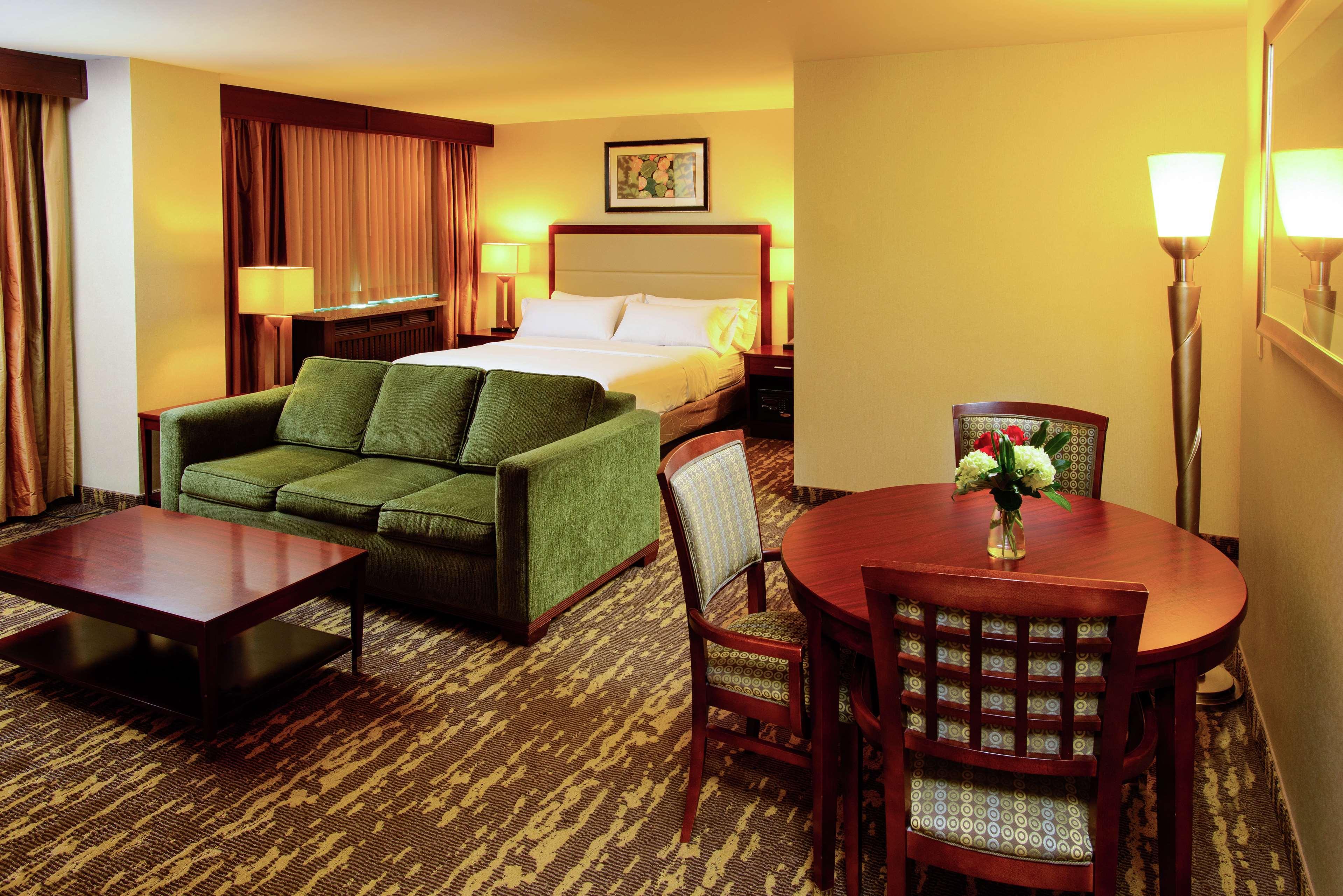 Doubletree By Hilton Rochester - Mayo Clinic Area Exterior photo