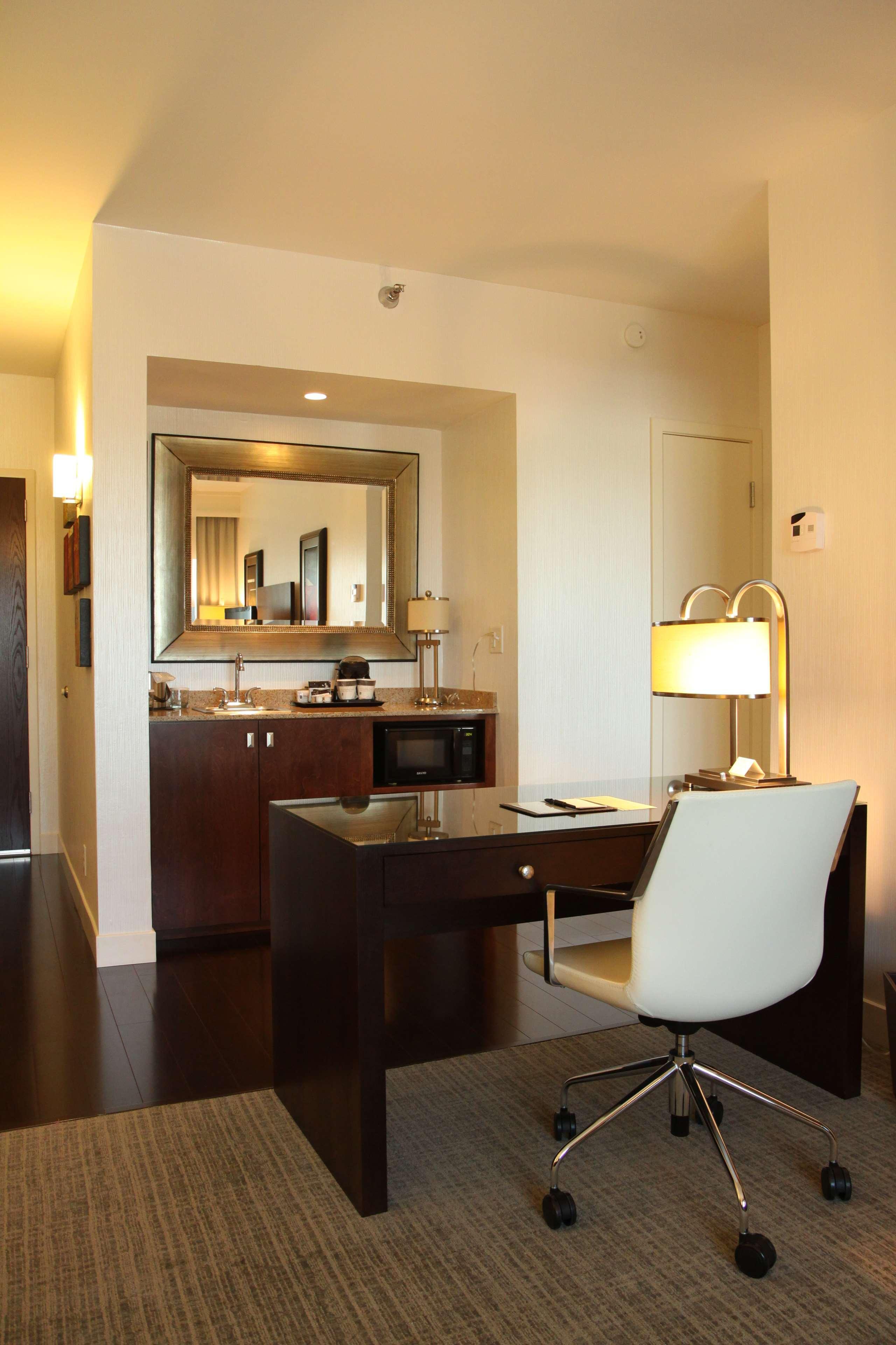 Doubletree By Hilton Rochester - Mayo Clinic Area Room photo