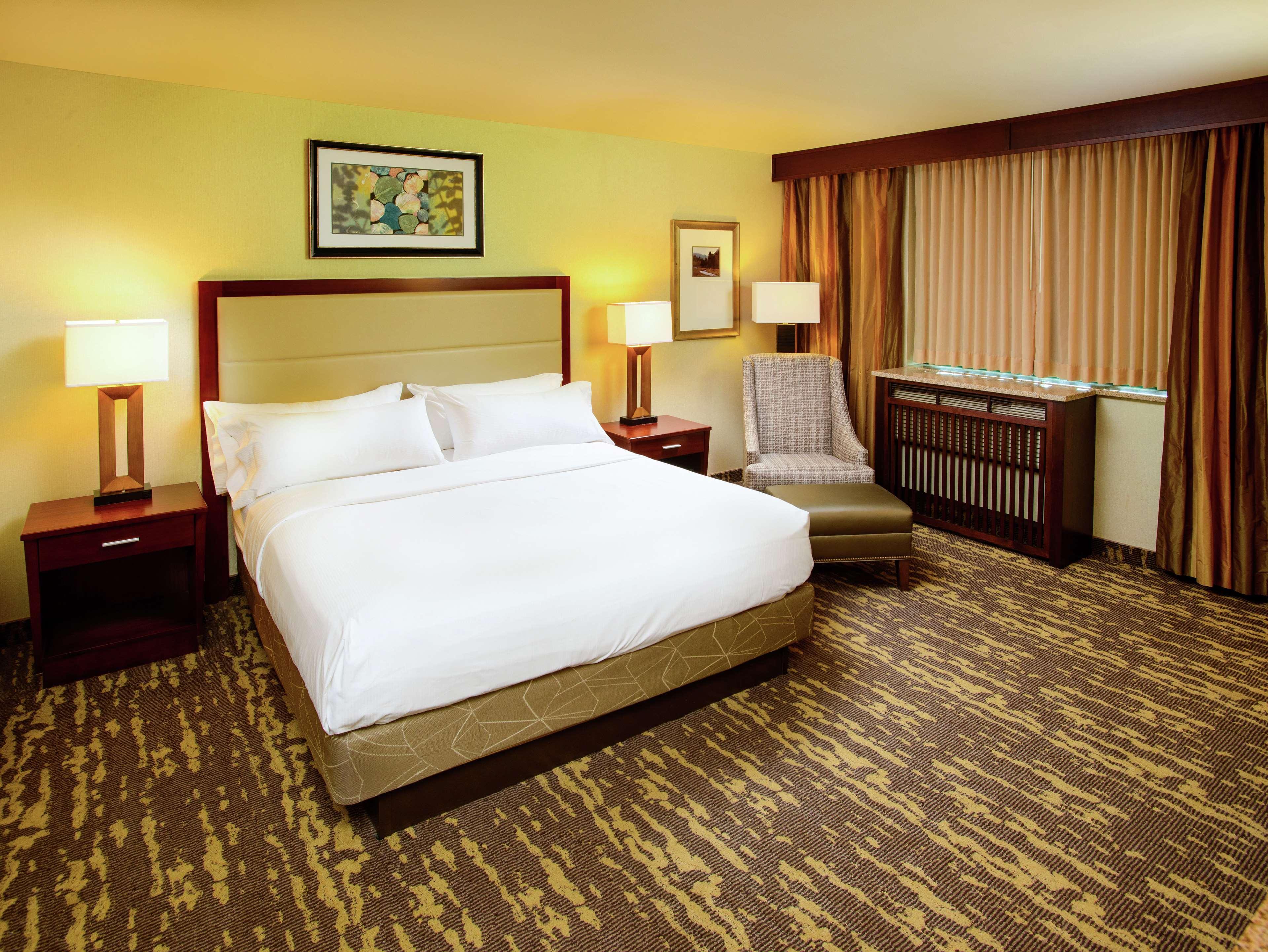 Doubletree By Hilton Rochester - Mayo Clinic Area Exterior photo