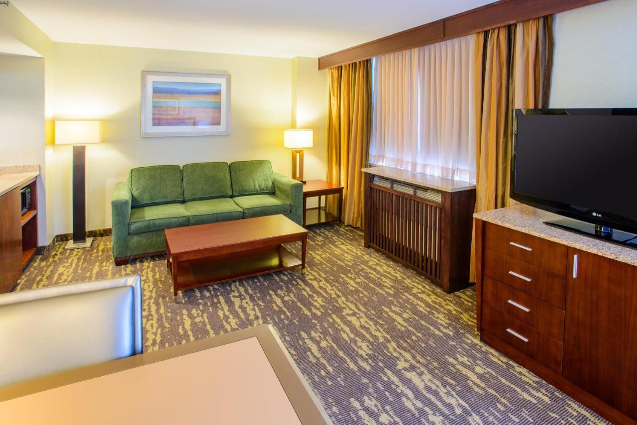 Doubletree By Hilton Rochester - Mayo Clinic Area Exterior photo